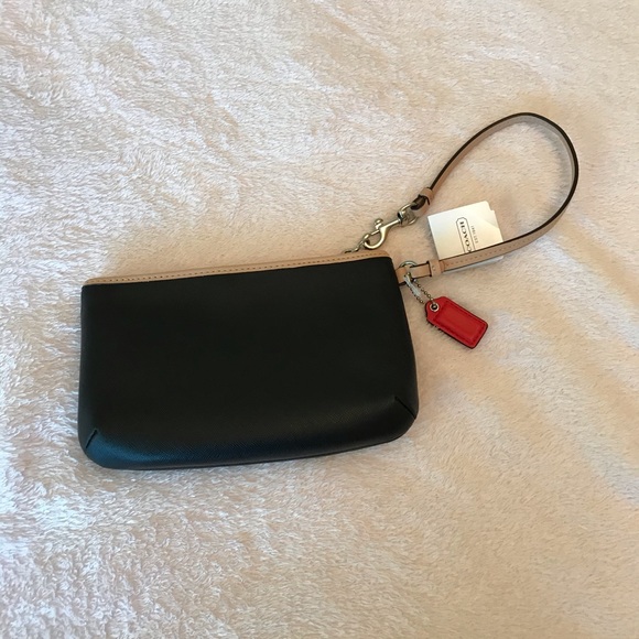 NWT, Coach Horse & Carriage Medium Wristlet! - Picture 4 of 6